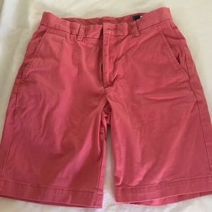 Vineyard Vine size 28 salmon color breaker shorts